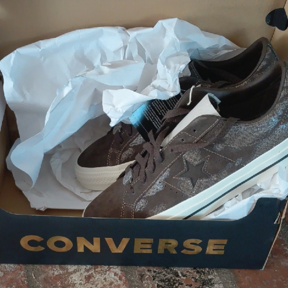 Converse Mi Gente Brown Sneakers Classic Low-Top Style
